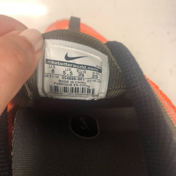 EUC Nike Flyknit 8 Runners Size 8 - Picture 7 of 7